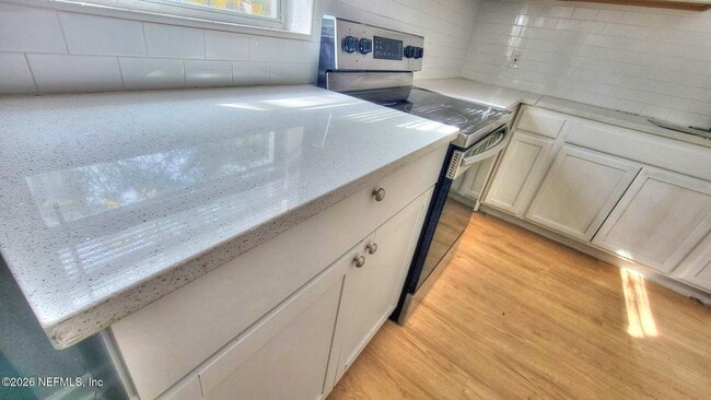 Building Photo - 9172 11th Ave