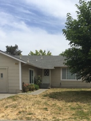 Building Photo - 3 Bedrooms, 2 Bathrooms- Plus 1bd 1ba Stud...