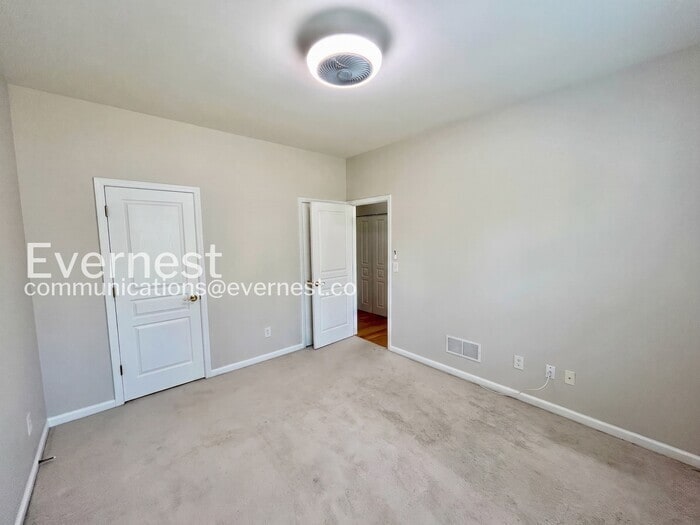 Building Photo - 6635 Cold Stream Dr