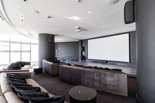 Building Photo - 851 NE 1st Ave