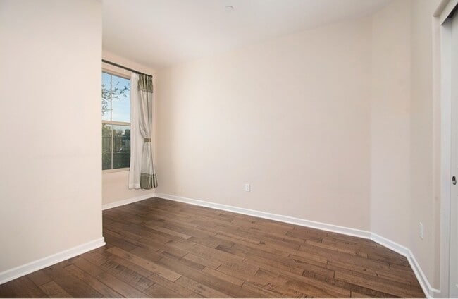 Building Photo - 6680 Canopy Ridge Ln