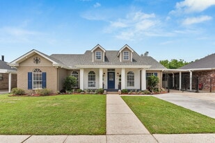 Building Photo - 804 Terry Dr