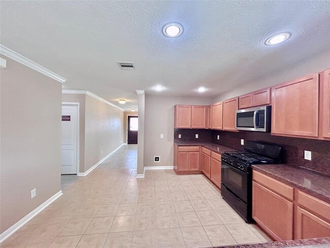 Building Photo - 803 Sweet Flower Dr