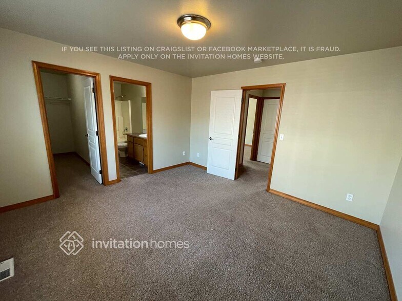 Building Photo - 11813 184th Street E
