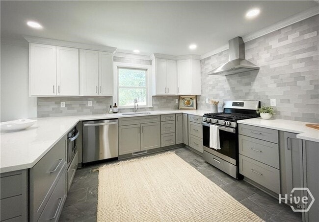 Building Photo - 1092 West Lake Dr