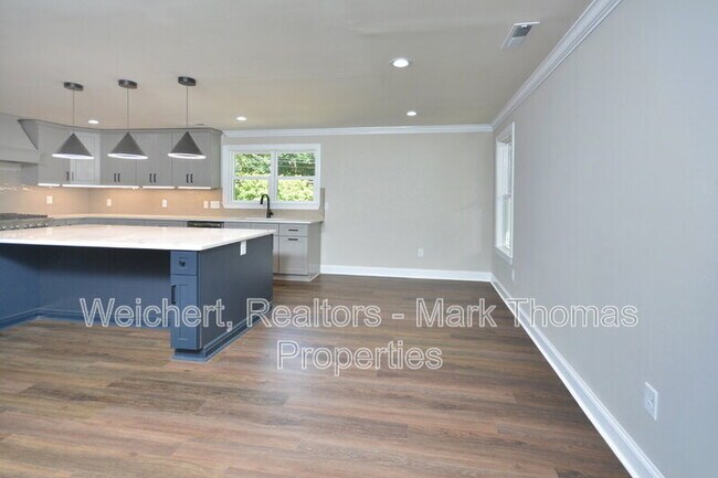Building Photo - 1705 Mason Rd