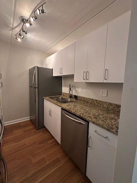 Building Photo - 3325 Bayshore Blvd