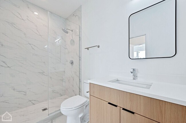 Building Photo - 3322 N Halsted St