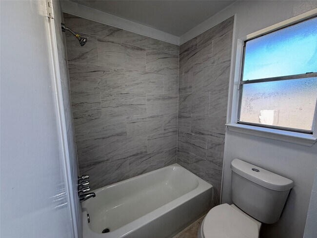 Building Photo - 4807 Maurita Dr