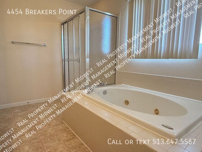 Building Photo - 4454 Breakers Point