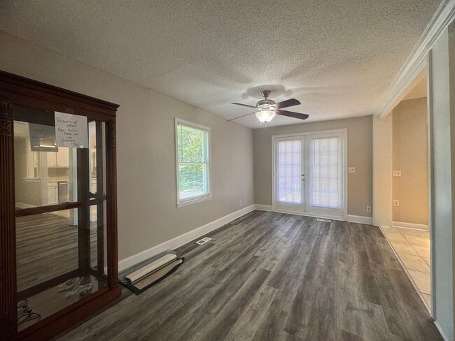 Building Photo - 3BR 2BA Home in Fisher Park