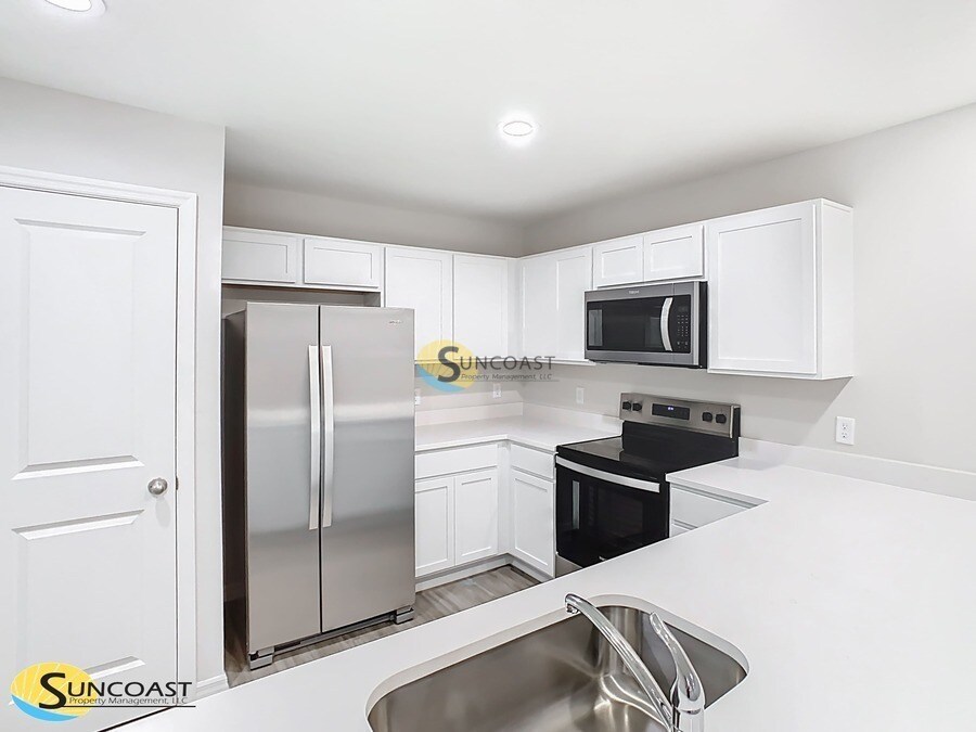 Building Photo - 3821 SW 43rd Ct