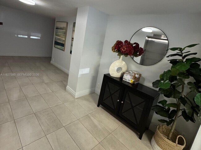 Building Photo - 1881 Middle River Dr