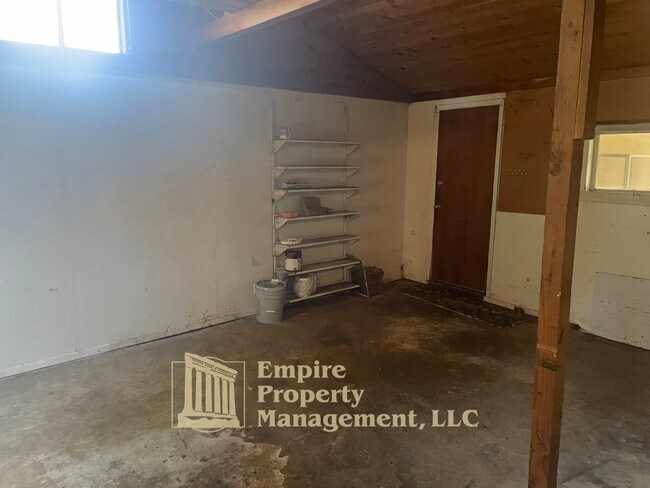 Building Photo - 87948 8th St