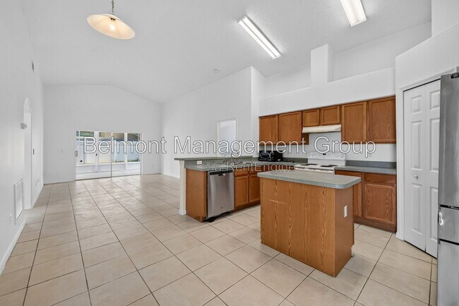 Building Photo - 2127 Korat Ln