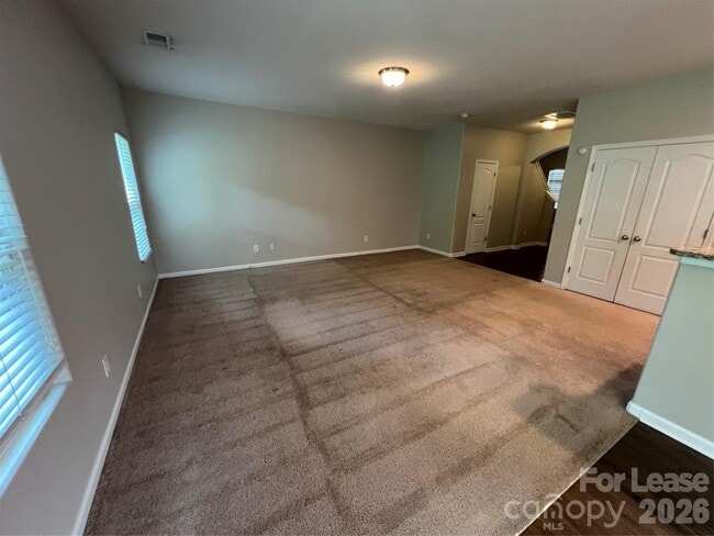 Building Photo - 8240 Paw Valley Ln