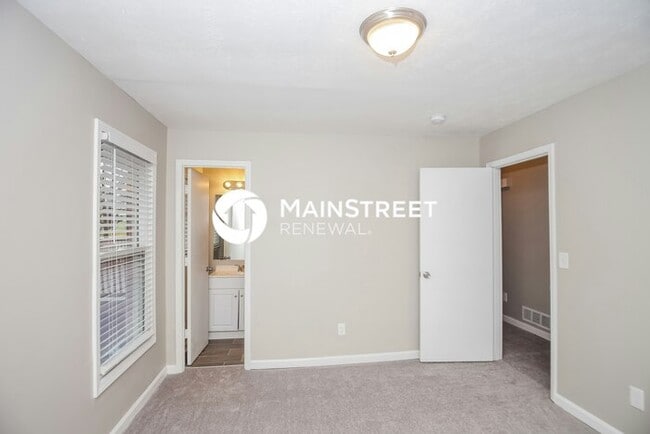 Building Photo - 3 Bedroom Pet-Friendly Home in Powder Springs, GA with Main Street Renewal