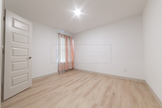 Building Photo - 4010 Garver Grv Ln