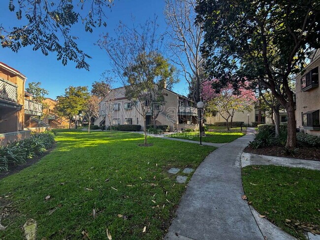 Building Photo - 3509 W Greentree Cir