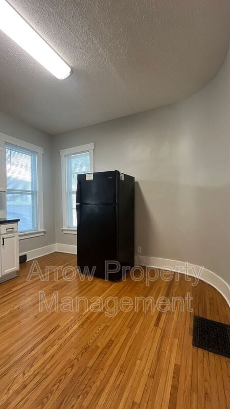 Building Photo - 3245 S Street