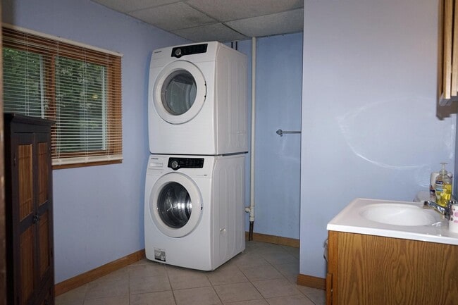 Building Photo - **WINTER RENTAL** Adorable Chalet - Come Spend The Winter Here!