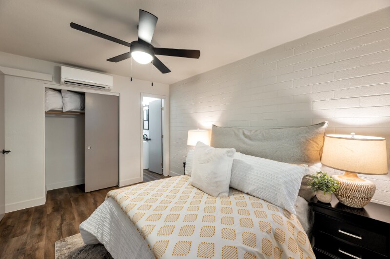 Building Photo - 1827 E Lemon St