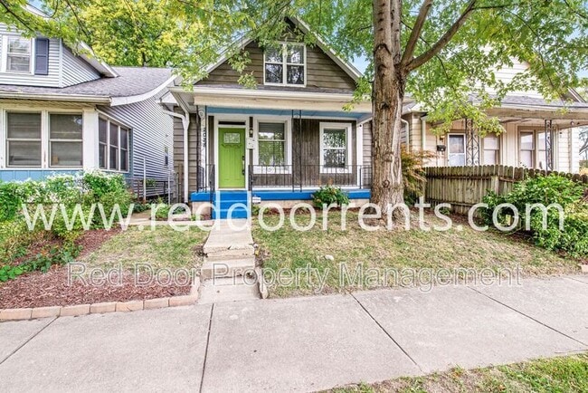 Building Photo - 2028 Hoyt Ave