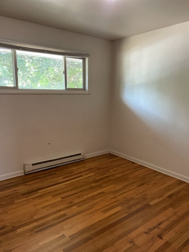 Building Photo - 1708-1710 Morningside Dr