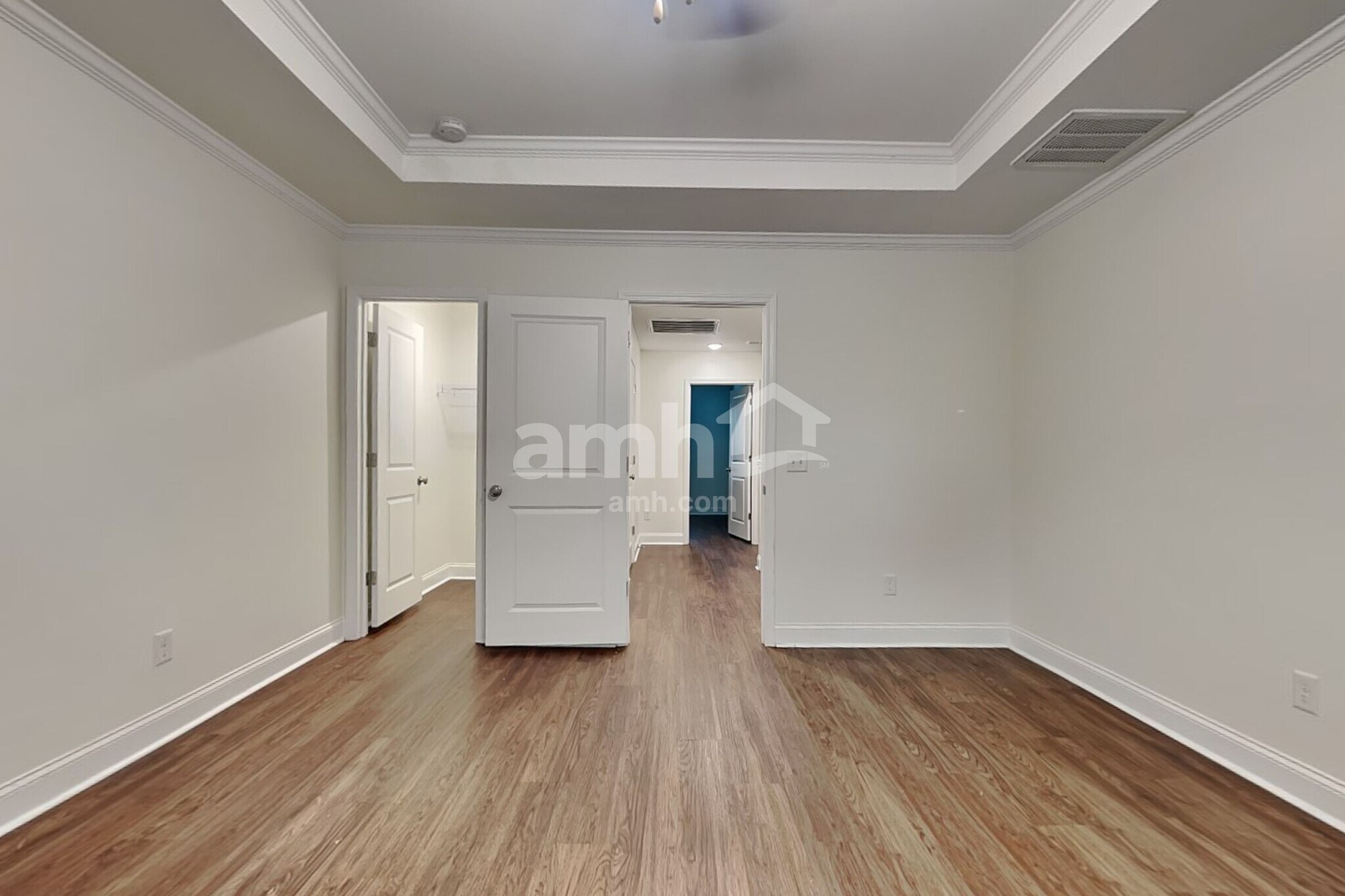 Building Photo - 218 Swan Dr
