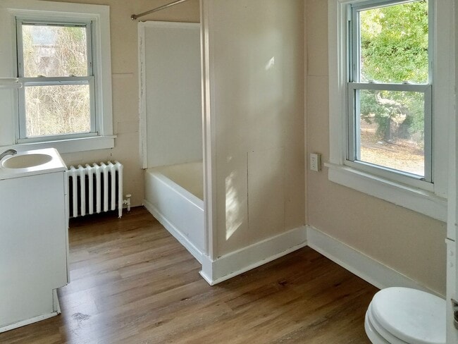 Building Photo - 53 Lincoln St