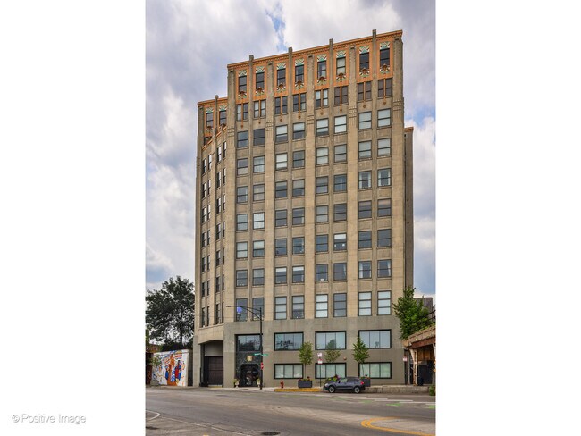 Building Photo - 1550 S Blue Island Ave