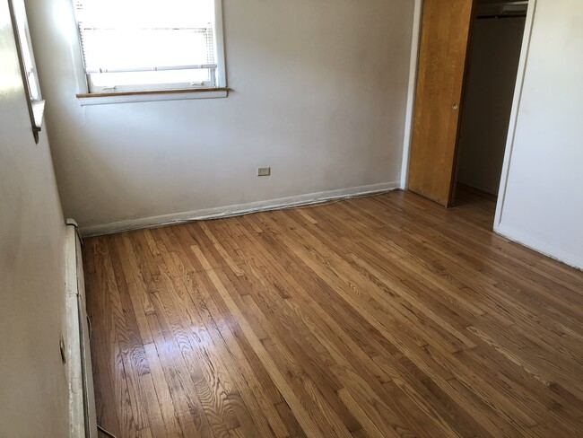 Building Photo - 3601 W 79th St