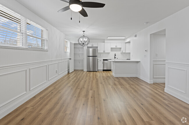 2 BR, 1BA - 900SF - Dining Room - The Reserves at Talon Trace