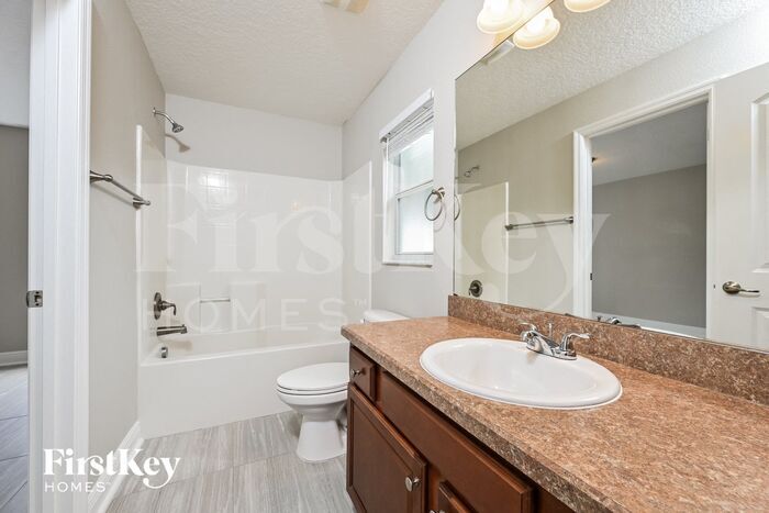 Building Photo - 2178 Chickadee Dr