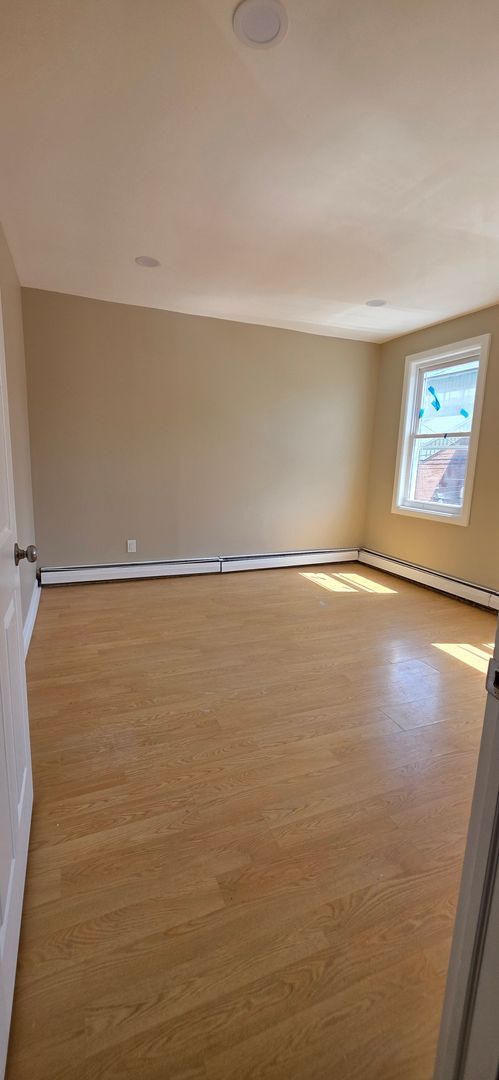 Building Photo - 222 Cross St