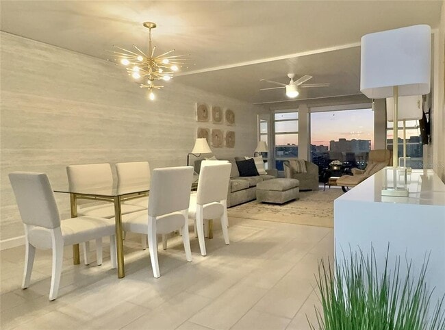 Building Photo - 7400 Sun Island Dr S