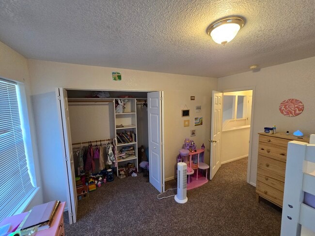 Building Photo - 1546 Columbine Village Dr