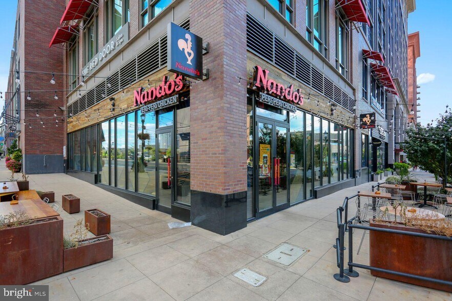 Building Photo - 10600 Kenilworth Ave