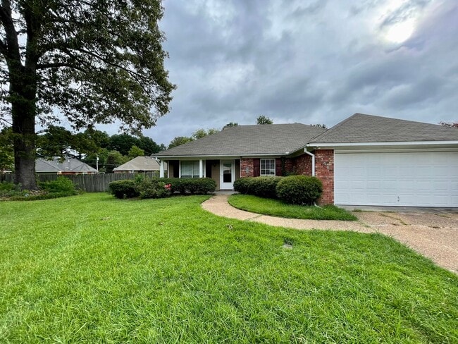 Building Photo - 3/2 House for Rent in Brandon 39047