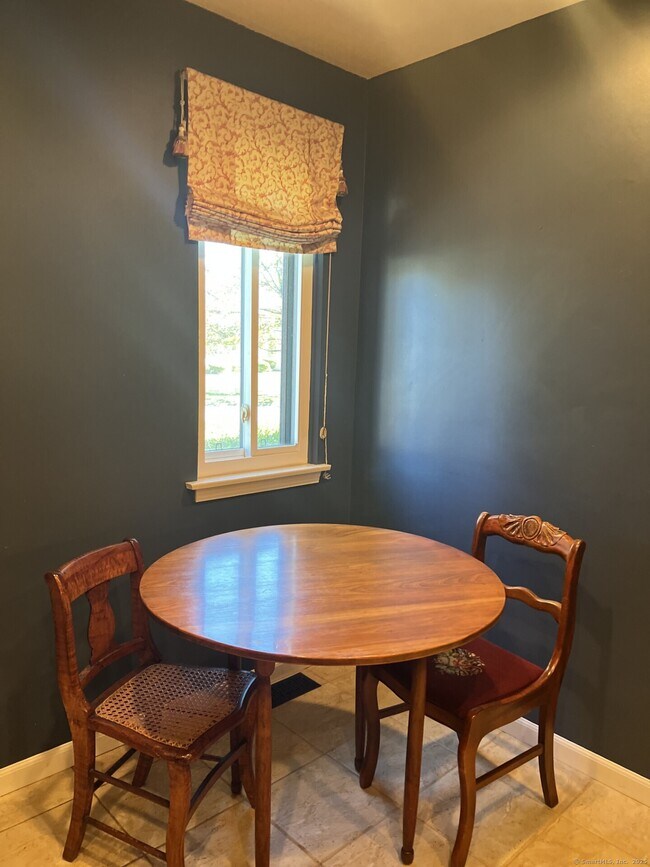 Building Photo - 34 Simsbury Landing