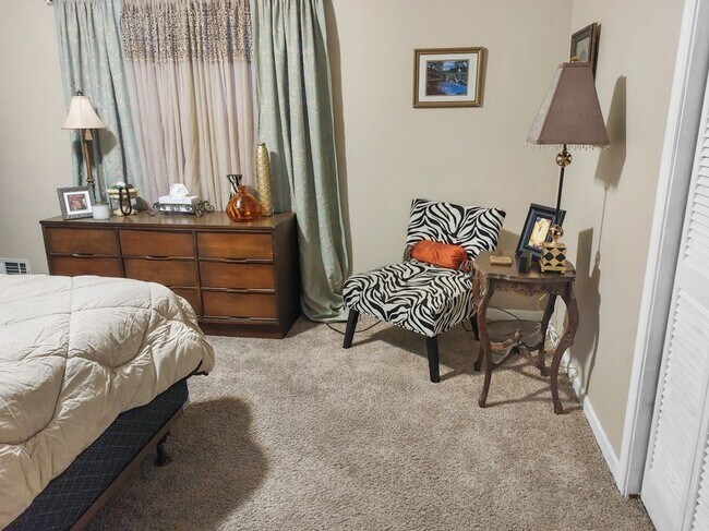 Building Photo - 2104 Pleasant View Ct SW