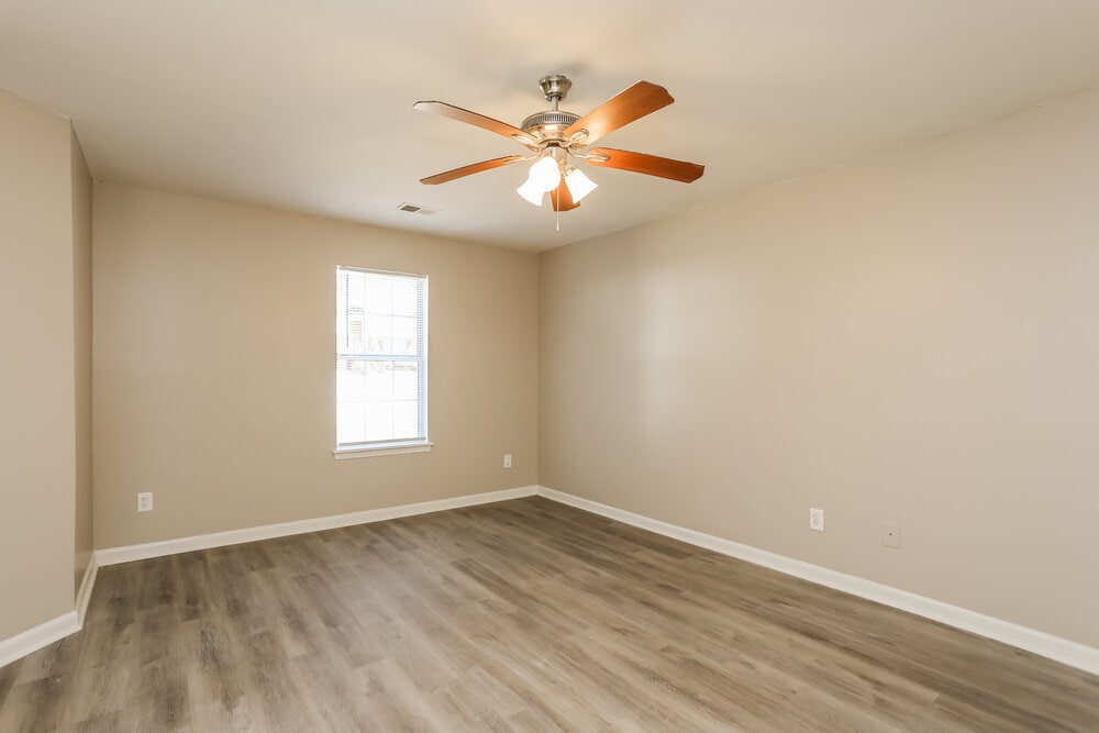 Building Photo - 4097 Sweetsprings Terrace SW