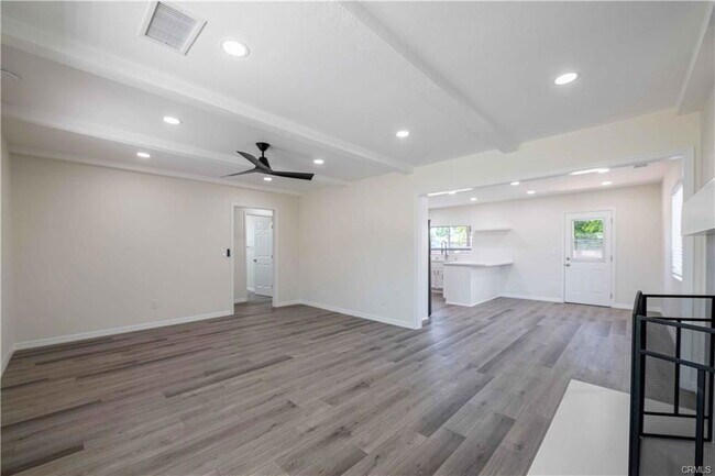 Building Photo - 5341 Cedros Ave