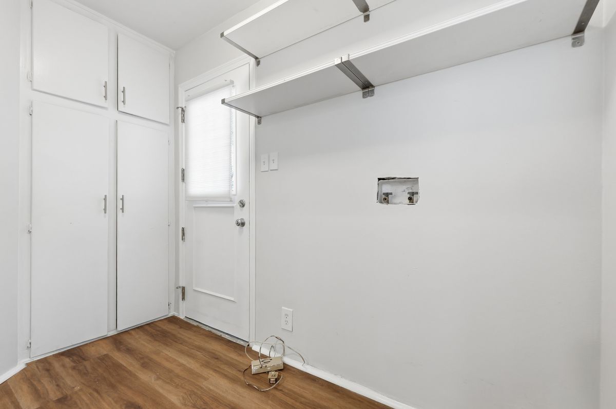 Building Photo - 8611 S 5th Ave