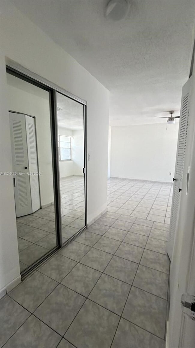 Building Photo - 15420 SW 81st Cir Ln