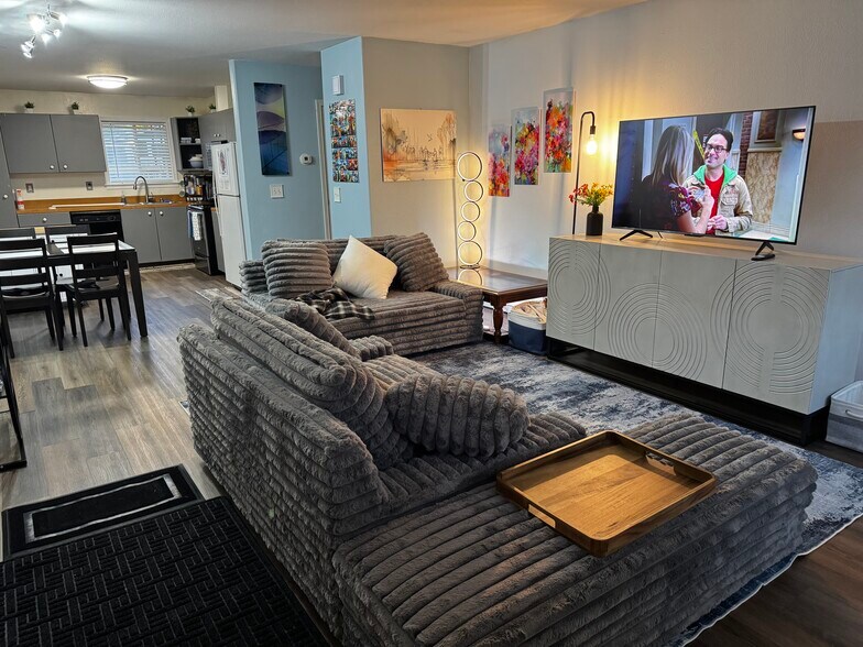 Building Photo - 2525 Azurite Ct