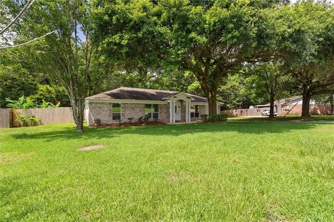 Building Photo - 7260 Pecan Terrace Dr