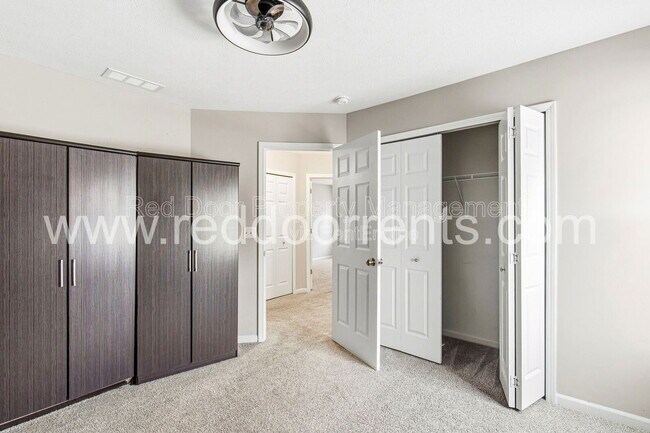 Building Photo - 8276 Sonata Pl