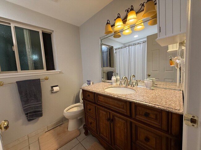 Building Photo - 1709 S Perry Ct