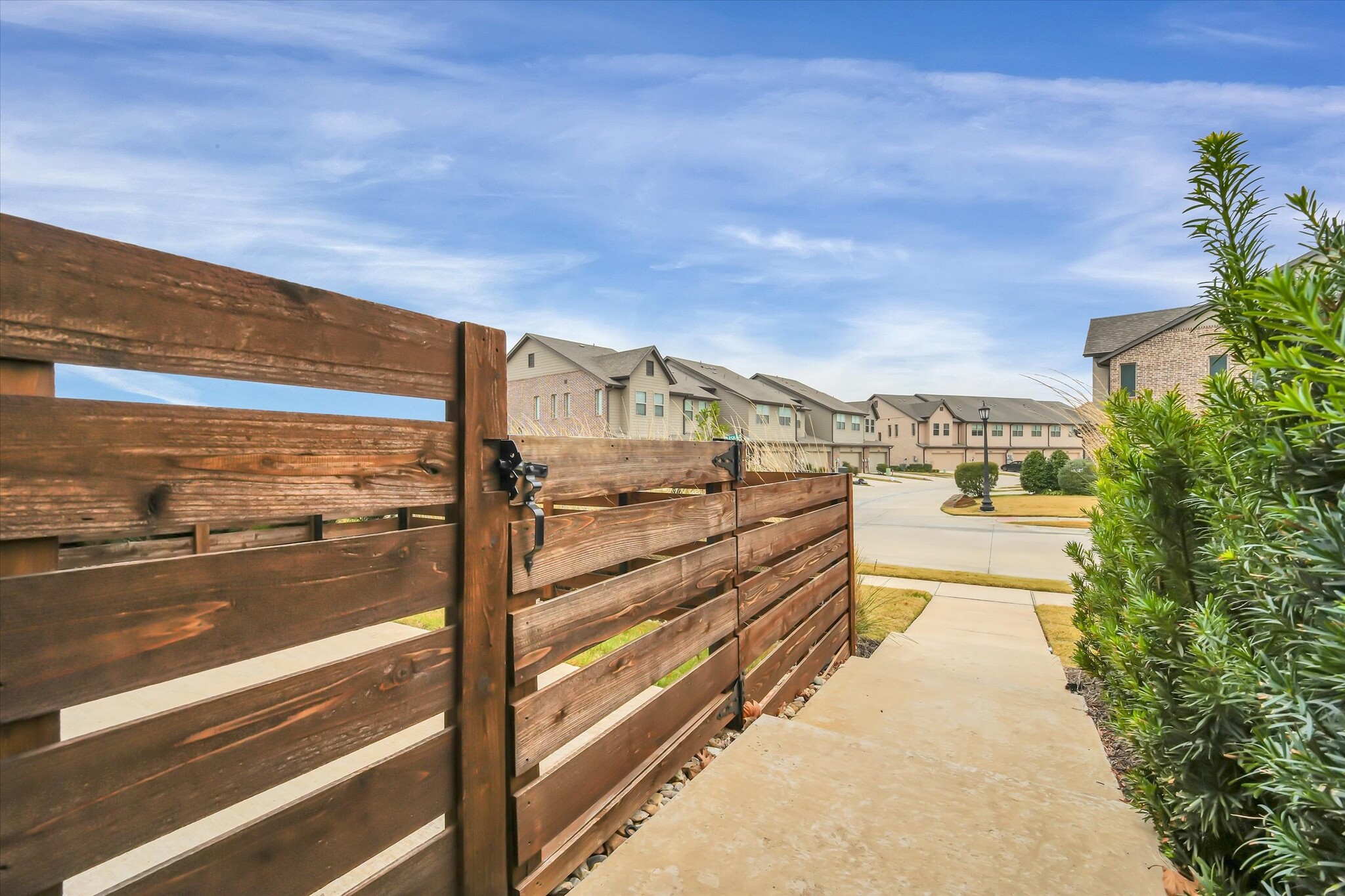 Building Photo - 2610 La Cala Dr